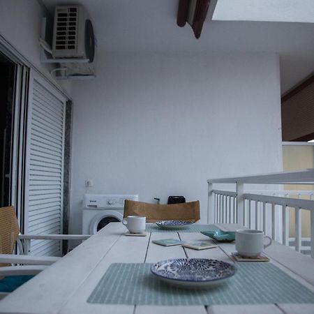 Grey Theros Apartments Paralia Dionysiou Exteriör bild